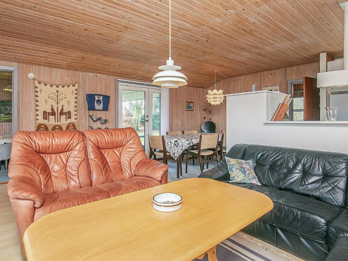 8 Person Holiday Home In Hesselager Εξωτερικό φωτογραφία